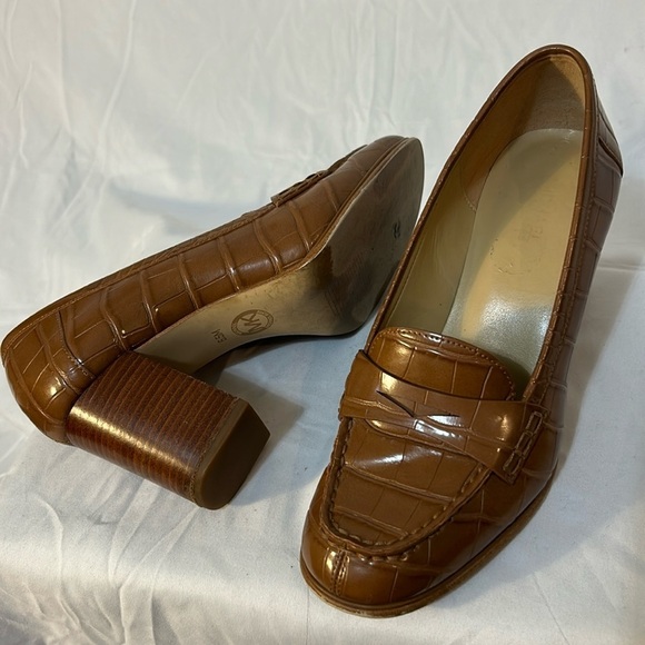 Michael Kors Stacked Heel Penny Loafers Women's 6.5 - Picture 2 of 9